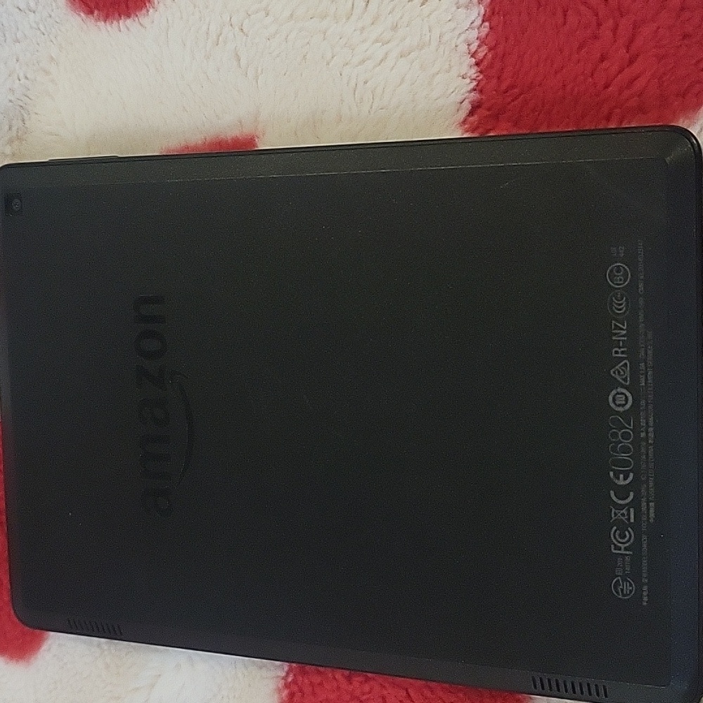 Kindle fire - Picture 2 of 2